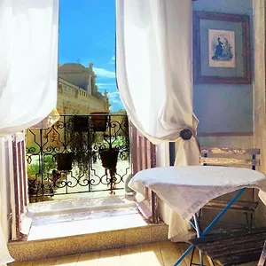 Il Salotto Di Maria Pia 3*, Syracuse Italië